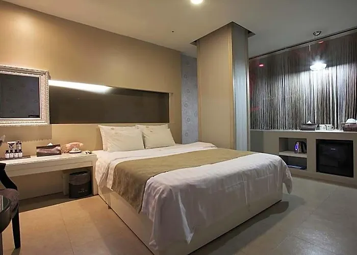 Palace Hotel 2*